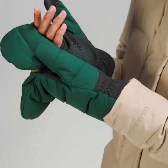 NWOT Lululemon Wunder Puff Mittens in Everglade Green XS/S - Picture 1 of 3